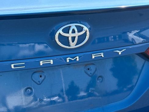Used 2018 Toyota Camry SE w/ Moonroof Package FWD image 17