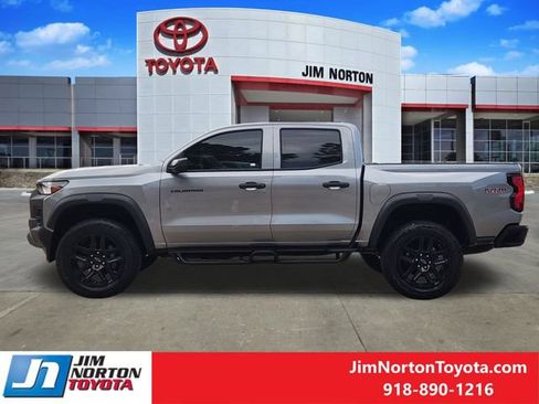Used 2025 Chevrolet Colorado Trail Boss AWD/4WD image 5