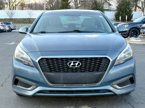 Used 2016 Hyundai Sonata SE image 2