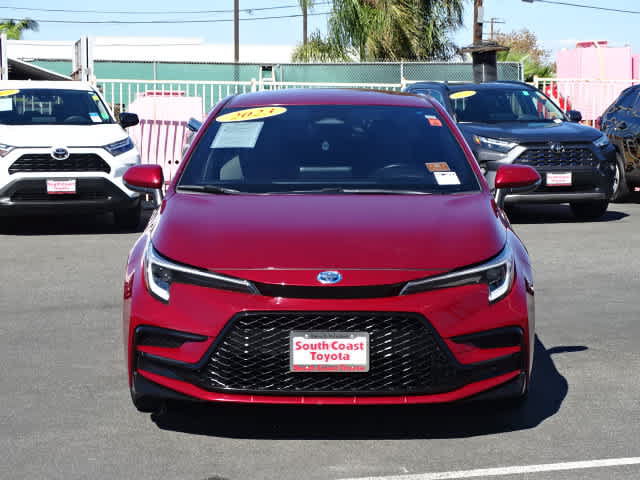 Used 2023 Toyota Corolla SE w/ Carpet Mat Package (TMS) FWD image 3