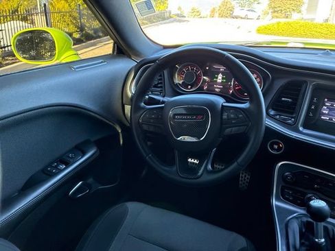 Used 2015 Dodge Challenger R/T w/ Quick Order Package 22B R/T RWD image 19
