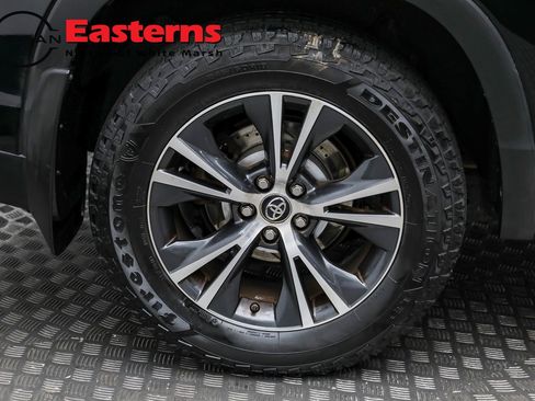 Used 2017 Toyota Highlander Plus image 57