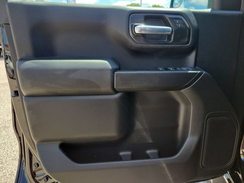 Used 2025 Chevrolet Silverado 1500 Custom AWD/4WD image 18