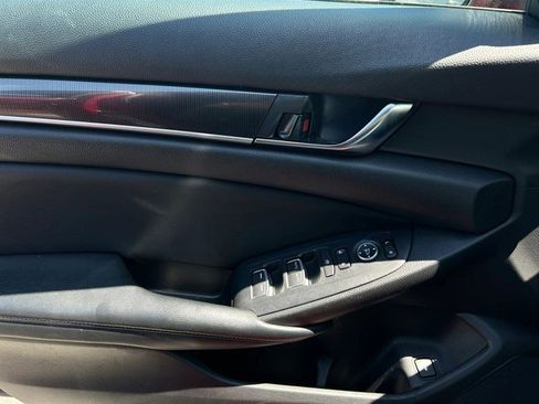 Used 2018 Honda Accord Sport image 15