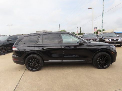 Used 2026 Lincoln Aviator Reserve AWD/4WD image 8