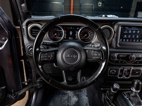 Used 2018 Jeep Wrangler Unlimited Sport S AWD/4WD image 17