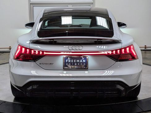 Used 2023 Audi e-tron GT Premium Plus image 8