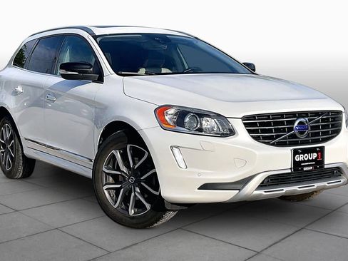 Used 2017 Volvo XC60 T6 Dynamic w/ Preferred Option Package AWD/4WD image 3