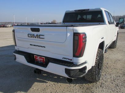 New 2026 GMC Sierra 2500 AT4 w/ AT4 Premium Plus Package