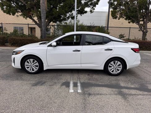 Certified 2025 Nissan Sentra S FWD image 5