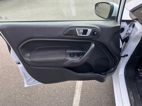 Used 2014 Ford Fiesta SE FWD image 16