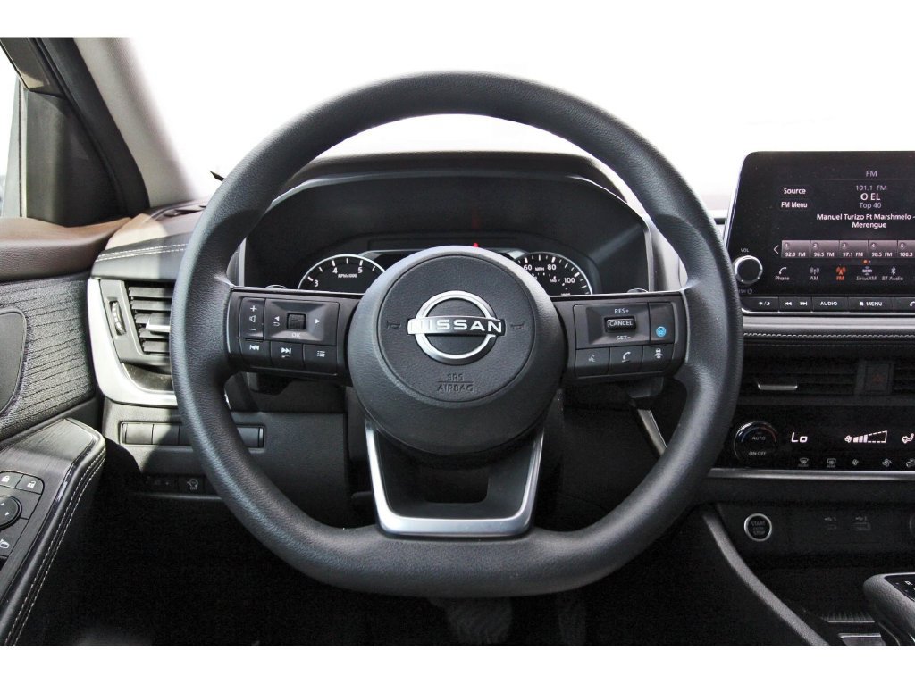 Used 2023 Nissan Rogue SV FWD image 15