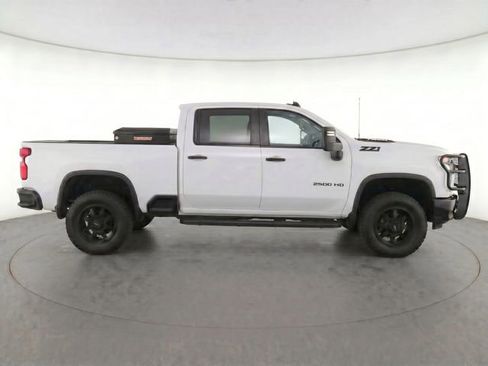 Used 2024 Chevrolet Silverado 2500 Custom w/ Custom Value Package AWD/4WD image 8