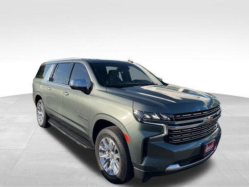 Used 2023 Chevrolet Suburban Premier RWD image 21
