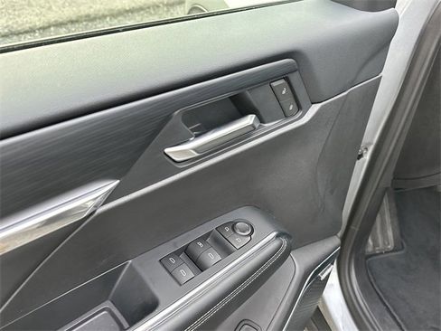 Used 2025 GMC Acadia Elevation image 14