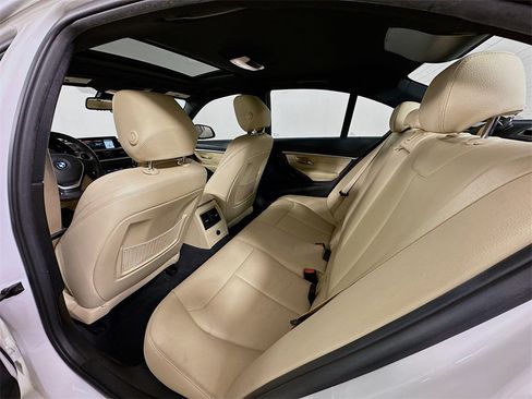 Used 2018 BMW 328d xDrive Sedan image 4