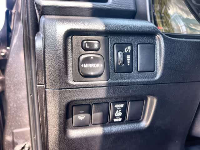 Used 2018 Toyota 4Runner SR5 Premium RWD image 28