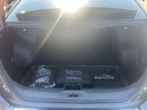Used 2023 Nissan Altima 2.0 SR FWD image 12