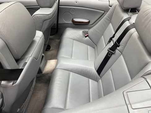 Used 2006 BMW 330Ci Convertible image 23