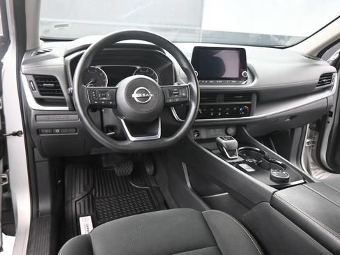 Used 2024 Nissan Rogue S AWD/4WD image 15