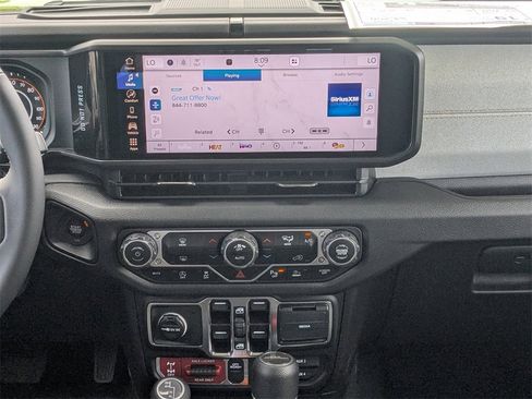 New 2025 Jeep Gladiator Willys image 18