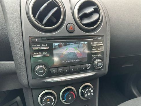 Used 2015 Nissan Rogue S w/ Convenience Package AWD/4WD image 17