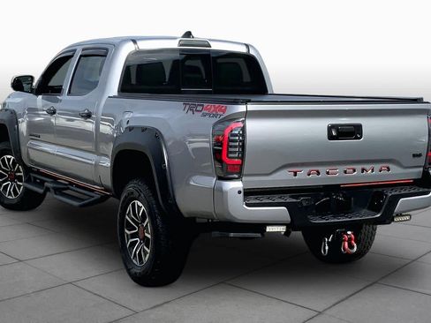 Used 2021 Toyota Tacoma TRD Sport w/ TRD Premium Sport Package AWD/4WD image 11