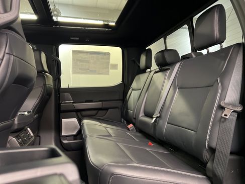 New 2025 Ford F150 Lariat w/ Equipment Group 502A High image 33