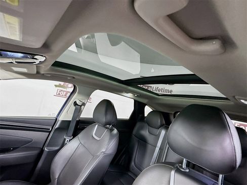 Certified 2022 Hyundai Tucson Limited w/ Winter Package image 12