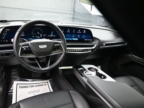 Used 2024 Cadillac Lyriq Tech image 9