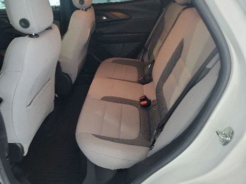 Used 2023 Chevrolet TrailBlazer LT FWD image 18