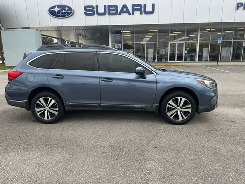 Used 2018 Subaru Outback 2.5i Limited image 2