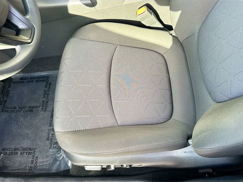 Used 2025 Toyota RAV4 XLE image 18