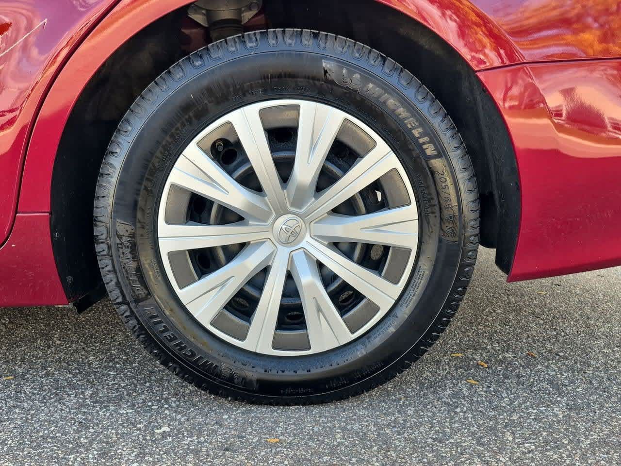 Used 2022 Toyota Camry LE w/ Audio Upgrade Package FWD image 13