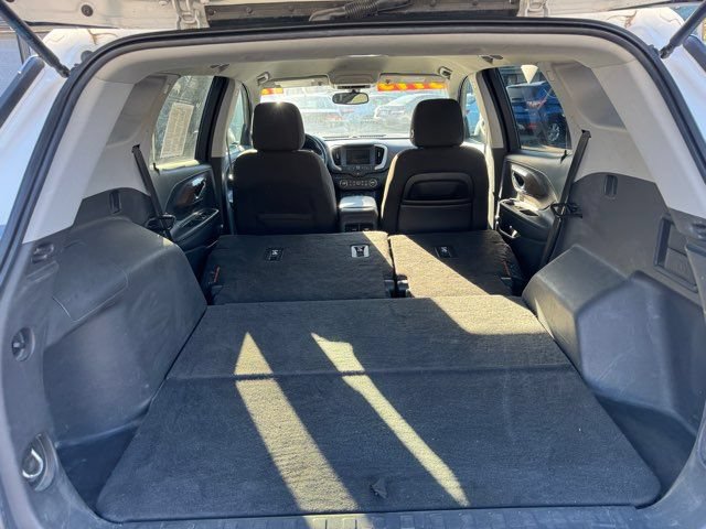 Used 2019 GMC Terrain SLE w/ Driver Convenience Package FWD image 7