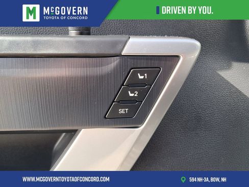 Used 2024 Toyota Tundra Platinum AWD/4WD image 11