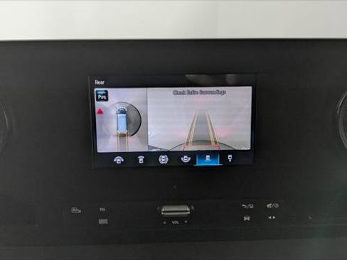 Used 2022 Mercedes-Benz Sprinter 2500 image 21