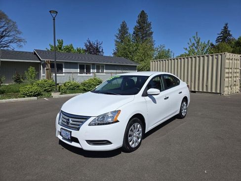 Used 2015 Nissan Sentra SV FWD image 2