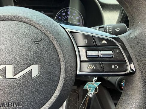 Used 2022 Kia Forte LXS w/ LXS Technology Package FWD image 28