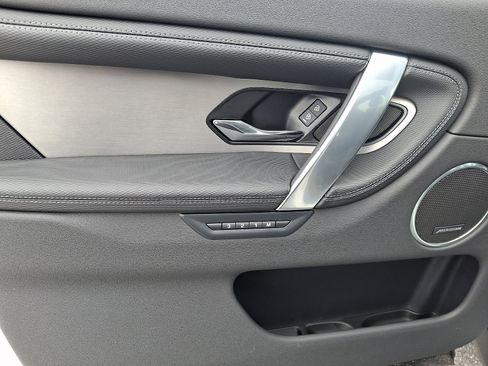 New 2026 Land Rover Discovery Sport Landmark image 10