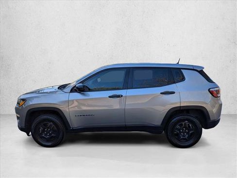 Used 2018 Jeep Compass Sport AWD/4WD image 9