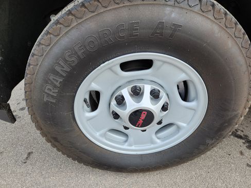 Used 2025 GMC Sierra 2500 Pro w/ 1SA Pro Safety Plus Package image 18