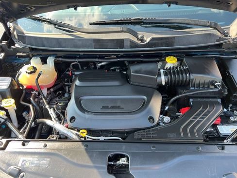 Used 2020 Chrysler Pacifica Touring w/ S Appearance Package FWD image 23