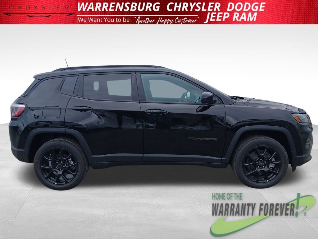 New 2026 Jeep Compass Latitude AWD/4WD image 3