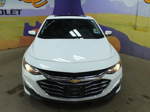 Used 2020 Chevrolet Malibu LT w/ LT Plus Package FWD image 3