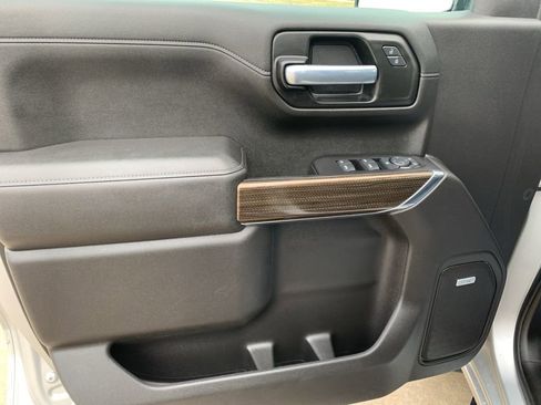 Used 2021 Chevrolet Silverado 1500 LT Trail Boss w/ Convenience Package II image 16