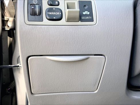 Used 2007 Toyota Corolla CE FWD image 31
