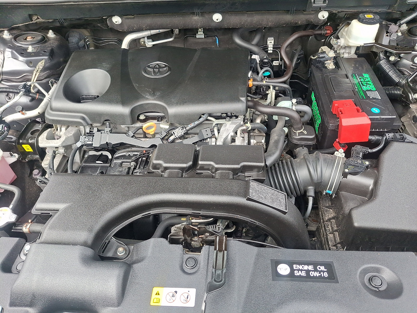 Used 2021 Toyota RAV4 LE AWD/4WD image 28