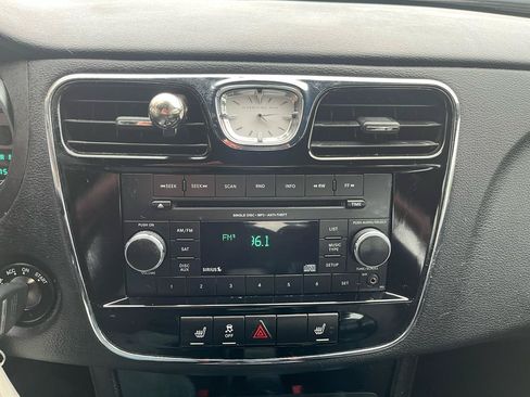 Used 2013 Chrysler 200 Limited FWD image 15