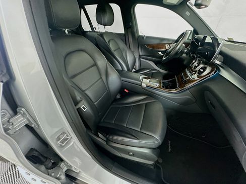 Used 2017 Mercedes-Benz GLC 300 4MATIC image 31